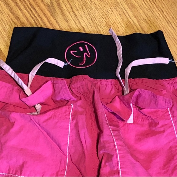 🔴SOLD🔴Zumba dance workout pants breast cancer - Picture 5 of 6